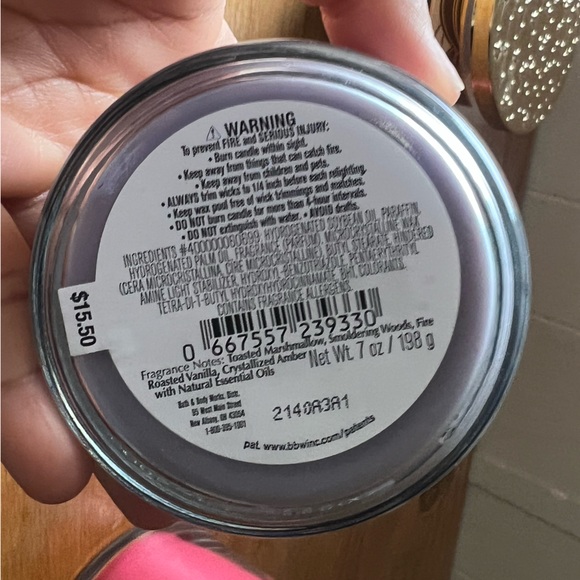 Bundle 3 pcs Candles from Bath & Body Works (2) and Yankee Candle (1) - Picture 9 of 12